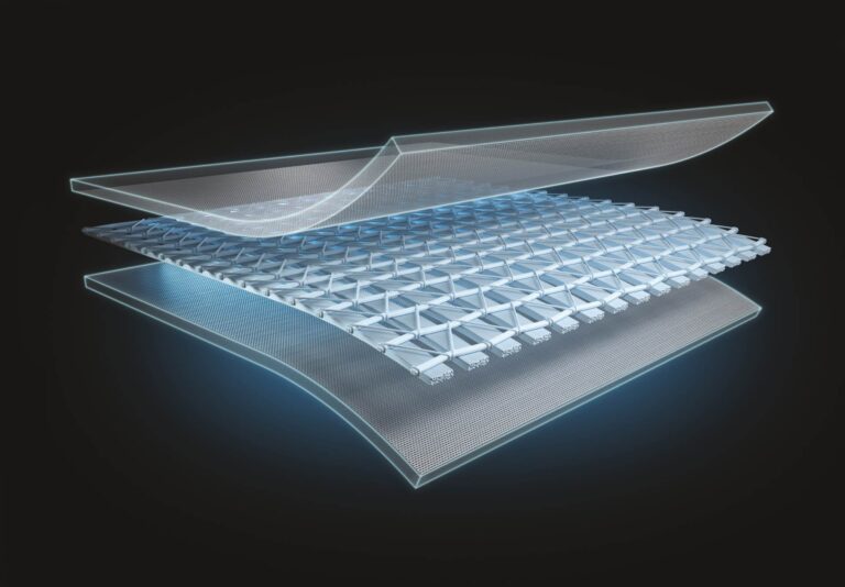 SUPERTOUGH™ 3-JŲ SLUOKSNIŲ PVC LAMINATAS Glow Deluxe